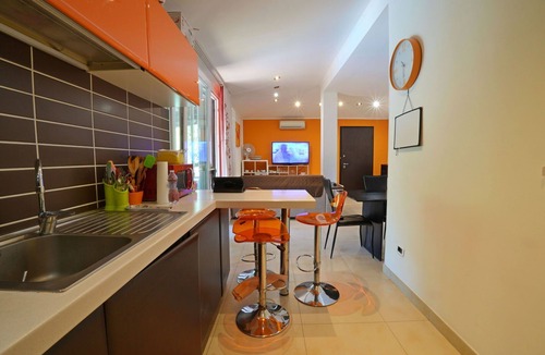 Ameglia Villa | Beautiful private villa with WIFI, A/C, private pool, TV, veranda, pets allowed, close to La Spezia