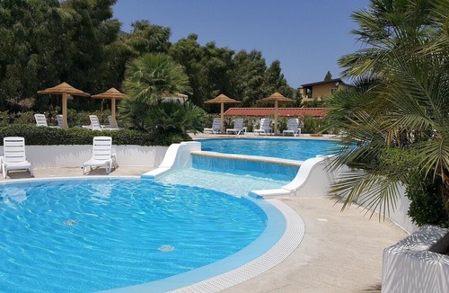 San Giorgio House | Beautiful three-room villa, right on the sea, swimming in the pool, culture and relaxation