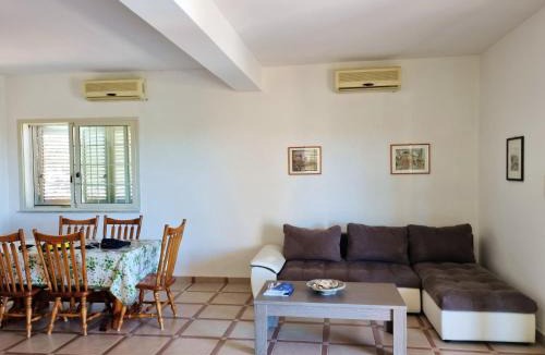 Caccamo Villa | Beautiful Villa in Caccamo + Pool