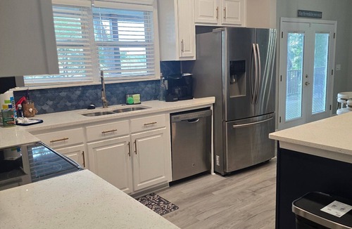 Seabrook House | Beautifully appointed river house with private dock and 10 minutes from Beaufort