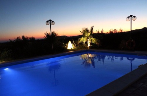 Caltabellotta Bed & Breakfast | BEB "THE SILVER FAULTS" - RED ROOM
