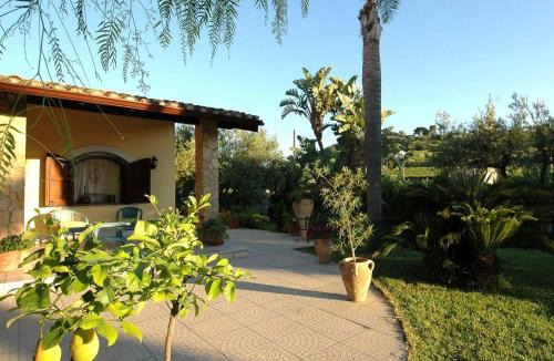 Trappeto Villa | Belvilla by OYO Azzurra