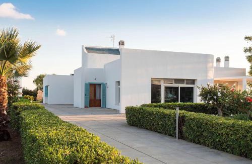 Nubia Villa | Belvilla by OYO Salinella 10p