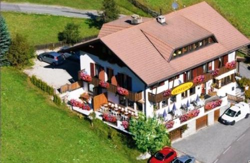 Riva di Tures Hotel | Bergchalet Hotel Reinerhof