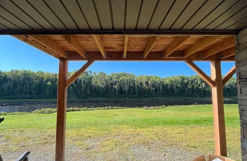 Red Bank Cabin | Black Rapids - Pacific Lodge