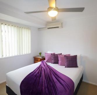 Caboolture South House | BLK Stays Guest House Deluxe Units Caboolture South