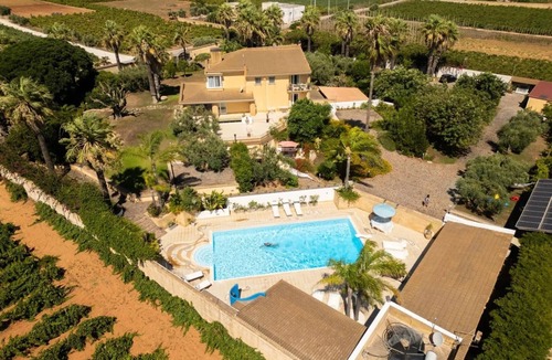 Marsala Apartment | 'Blu Sicily' Room with Private Sauna, Shared Pool, Wi-Fi, and Air Conditioning