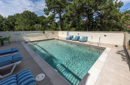 Monteray Shores House | Blue Mermaid: Large Private Pool, Hot Tub, Close to Beach