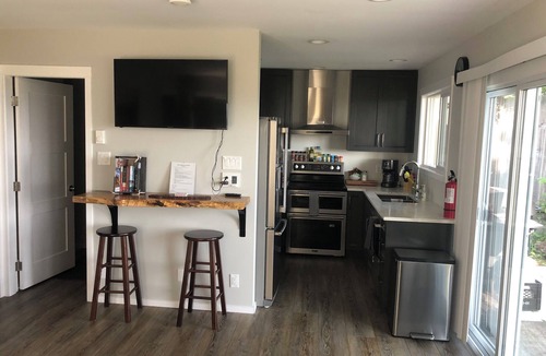 Regional District of Nanaimo Cabin | Board and Barrel on the Beach Private oceanfront 2 bedroom cabin with sauna