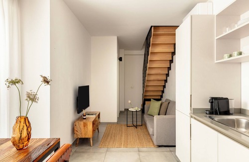 San Lorenzo Apartment | Bob W Rome San Lorenzo