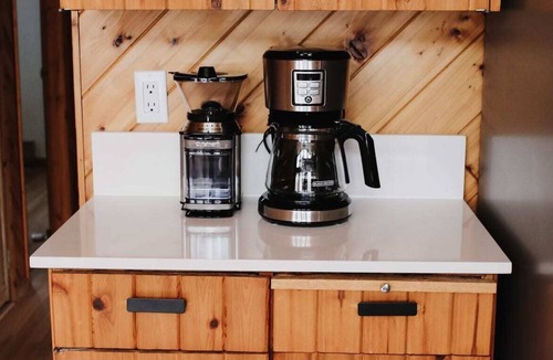 Arnes Cabin | Bowerbird Stays Cool & Cozy Cabin