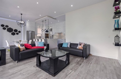 Yorkson House | 🍁Brand new, cheerful, exquisite 4 BR house,fast wifi,parking🏆