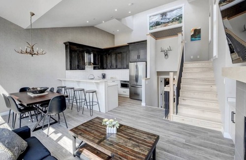 Teepee Town House | Brand NEW! Executive Mountain HomeW/Stunning Views