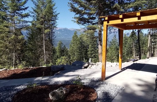 Golden House | Brand new modern lodge in perfect location