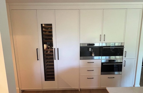 Kerrisdale House | Brand New Modern Estate, with Magnificent Kitchen! Centrally Located!