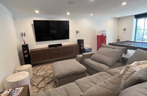 Kerrisdale House | Brand New Modern Estate, with Magnificent Kitchen! Centrally Located!