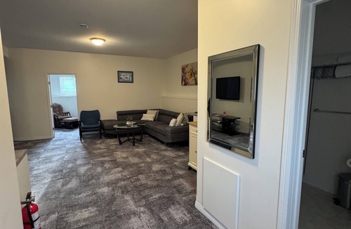 Brandon Apartment | Brandon's Hanbury View