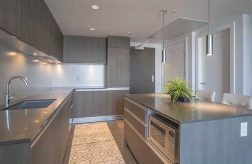 East Village Apartment | ~Breath~Taking~View~35th Floor~Balcony&Bedroom/4Guest~DTSkyline#1188 3ST SE