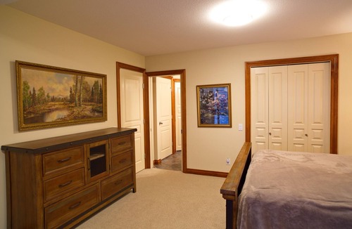 West Kelowna Estates Bed & Breakfast | Breathtaking view and privacy just for you and the one you love