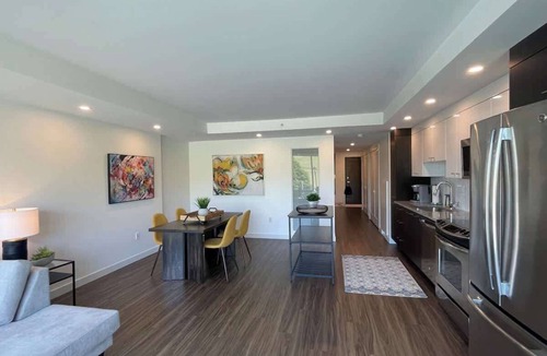 Downtown Halifax Apartment | Bright 1 BR with Lots of Sunlight & 6 Appliances