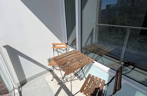 Mount Pleasant Condo | Bright 1BR + DEN in Mt Pleasant · 9 min to BC Place