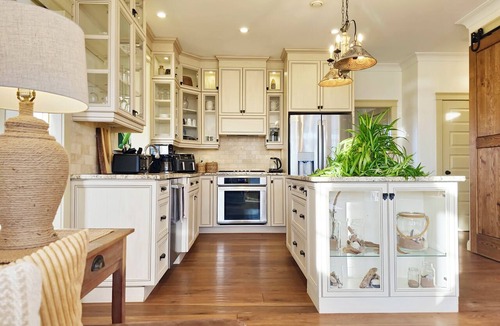 Malpeque House | Bright & Airy Beach House – Bay Views, Wraparound Deck & Room to Unwind