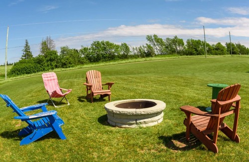 Stanley Bridge House | Bright and Airy Island Stay Near Golf and Cavendish Beach