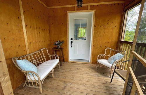 Saint Anns Cabin | Bright and charming cabin on the Cabot Trail overlooking St. Ann’s bay.
