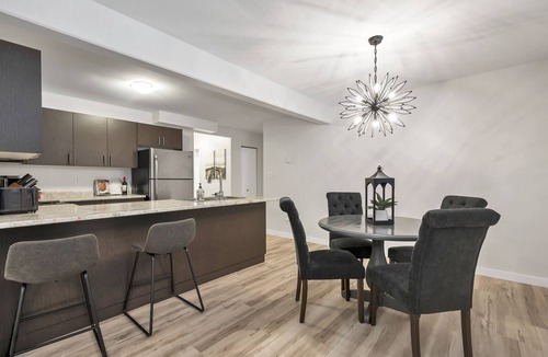 Campbell River House | Bright and Cozy suite, great for work stays or vacations heart of Campbell River