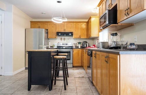Dartmouth House | Bright & Cozy Cottage in the Heart of Dartmouth