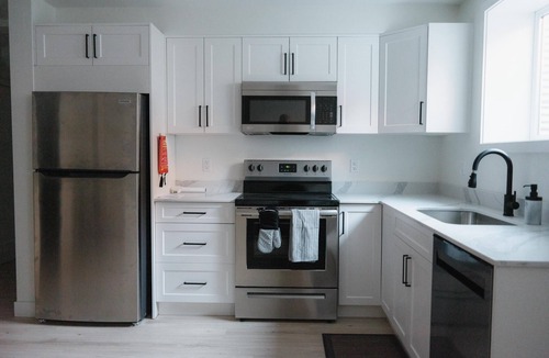 Sooke House | Bright & private lower level suite, with it's own garden and parking space.