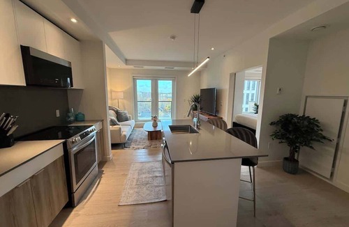 North End Apartment | Bright, warm & cozy 1 BR in North End Halifax