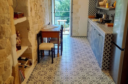 Ragusa House | CA SIEMU private 2 floors tiny-house with double bed, kitchen and parking space