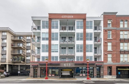 Downtown Victoria Condo | Modern Old Town Suite with Private Balcony