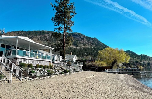 Central Okanagan Cabin | Cabin 11 at Peachland Beach Resort