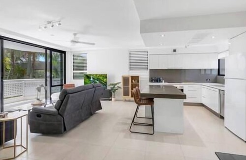 Cairns North Apartment | Cairns City Esplanade apartment @ Northshore