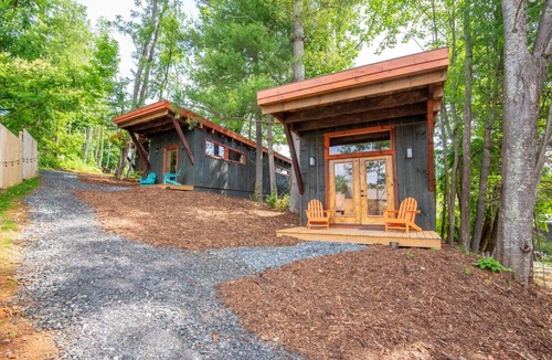 West Jefferson Cabin | Camp 4 Tiny Homes | #5 Mount McKinley | 1 Mi. to Downtown West Jefferson
