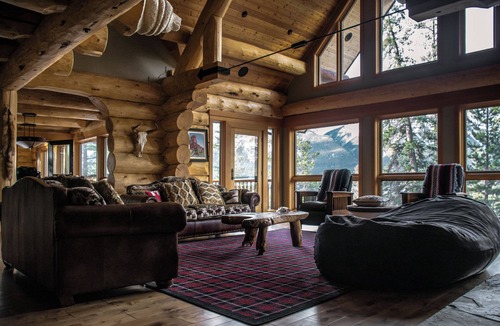 Cougar Creek House | Canmore Mountain Lodge, Bed & Breakfast with Stunning Views