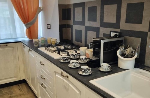 Aurelio Apartment | Carpegna Suite 92 Apartment with Mountain View, Wi-Fi and Air Conditioning