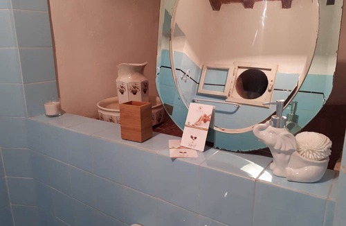 Lorenzana Bed & Breakfast | Casa Divina B&B - PISA - TUSCANY - YOGA NATURE Plant based - DEVOTION ROOM