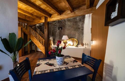 Rovittello House | Casa Fiore del Borgo