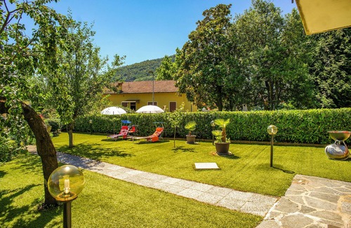 Cannobio Apartment | Casa Fiorella by Lago Reisen
