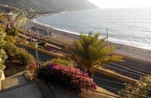 Gioiosa Marea Apartment | Casa Il Tulipano