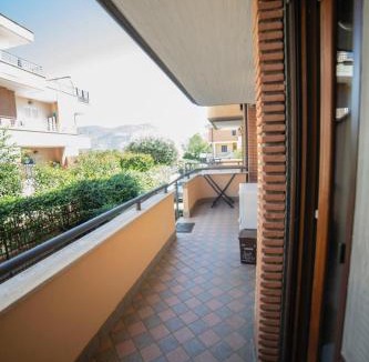 Latina Apartment | Casa Julie a 300 Mt dalla Stazione di Latina