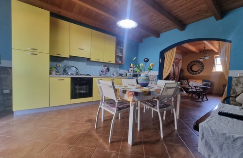 Masainas House | Casa Lara: Holiday Home with Private Garden and Wi-Fi