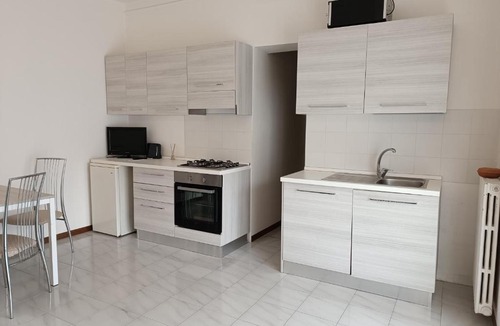 Aprilia Apartment | Casa Latiini B
