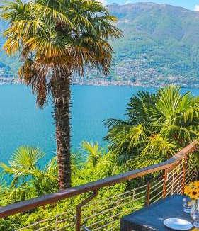 Pino Lago Maggiore Apartment | Casa Roccia