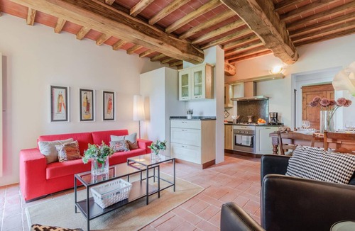 Capannori Apartment | Casa Santo at Borghetto Farmhouse
