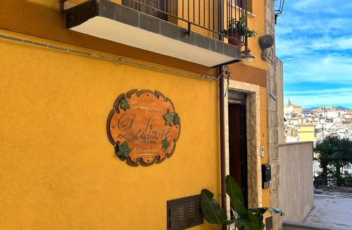 Motta Camastra Apartment | CASA VACANZE "ANTICO BORGO A DUE PASSI DALLE GOLE ALCANTARA" APPARTAMENTO ULIVO