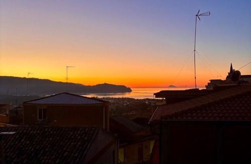 Furnari House | Casa Vacanze "Il Giardino"